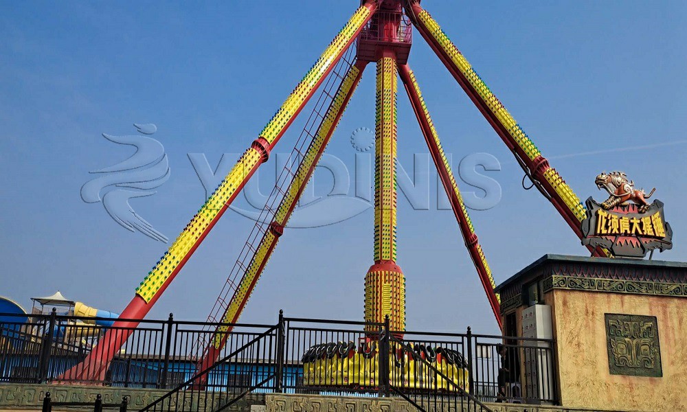 Adults big pendulum ride